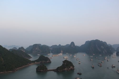 halong-les-pieds-dans-le-vide (3)